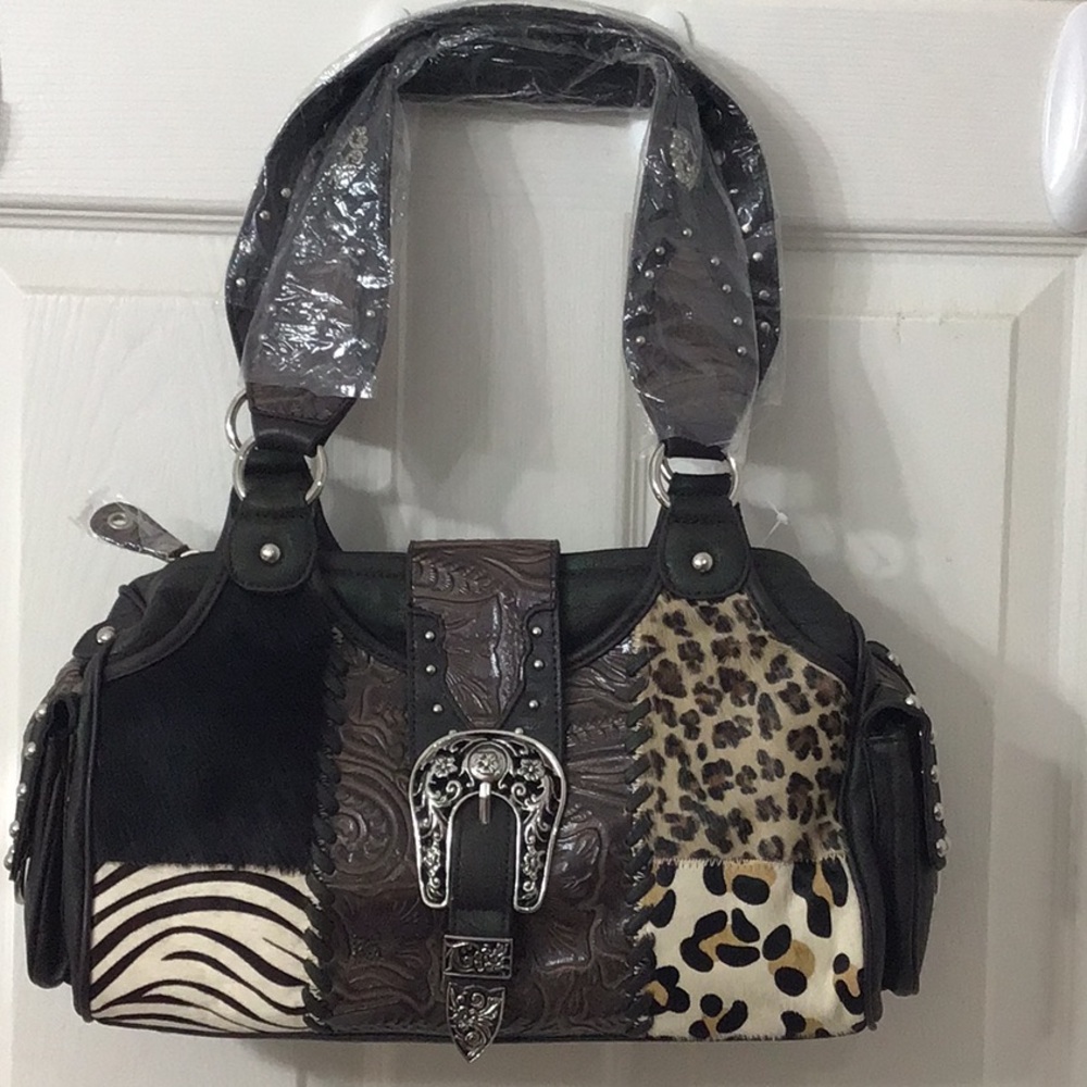 CLOSEOUT WESTERN Leather bag model 2 w/ 2 side pockets & 2 inner compartments.